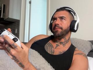 Izzi — Flirt4free stream photo (Jun 2026)