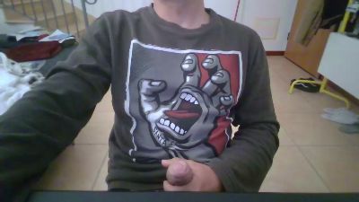 andrtasd2 — 在 cam4 直播的网络摄像头模特