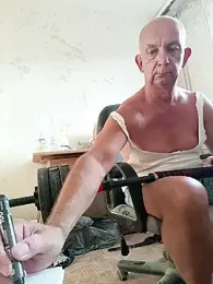 bigcock_marusz — 在 stripchat 直播的网络摄像头模特