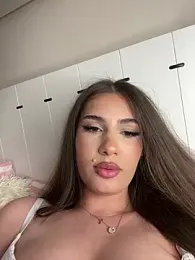 AylaNova — Stripchat stream photo (Aug 2026)