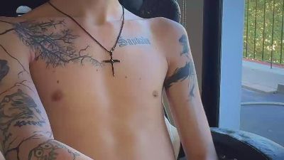 Den_DreaddX — Cam4 stream photo (Apr 2026)