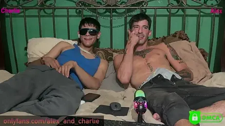 alex_and_charlie — Stripchat stream photo (Apr 2026)