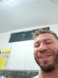 RobertoLuiz84 — 在 stripchat 直播的网络摄像头模特