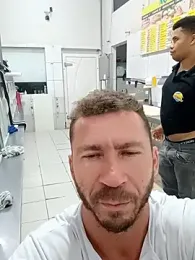 RobertoLuiz84 — 在 stripchat 直播的网络摄像头模特