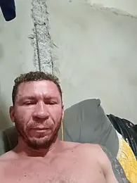 RobertoLuiz84 — Stripchat stream photo (Jun 2026)