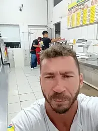 RobertoLuiz84 — 在 stripchat 直播的网络摄像头模特