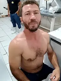RobertoLuiz84 — 在 stripchat 直播的网络摄像头模特