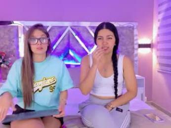 larabrook — 在 chaturbate 直播的网络摄像头模特