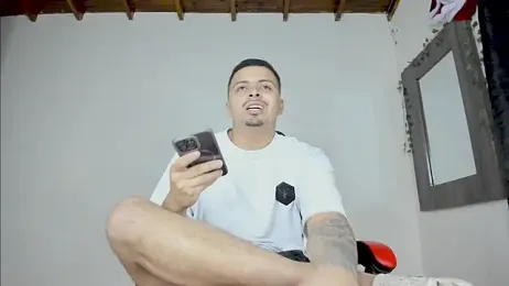 mathew_021 — Stripchat stream photo (Apr 2026)