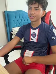 Leonarrrd_01 — Stripchat stream photo (Mar 2026)