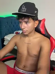 Leonarrrd_01 — Stripchat stream photo (Mar 2026)