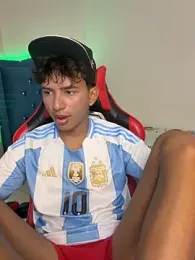 Leonarrrd_01 — Stripchat stream photo (Mar 2026)