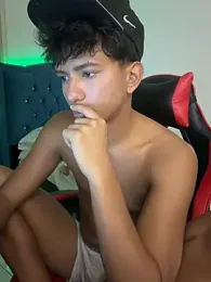 Leonarrrd_01 — Stripchat stream photo (Mar 2026)