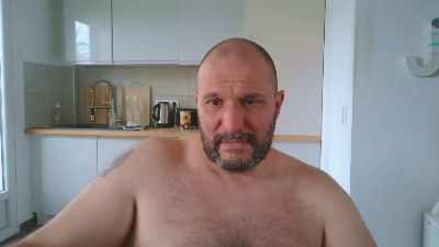 DaddyBearLive — 在 cam4 直播的网络摄像头模特