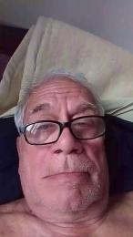 Cummer51 — 在 cam4 直播的网络摄像头模特