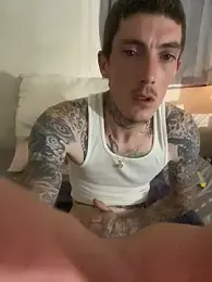 dkub93 — 在 stripchat 直播的网络摄像头模特