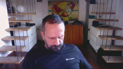 foxfirenze — 在 cam4 直播的网络摄像头模特