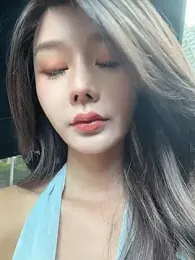 BBi-0329 — 在 stripchat 直播的网络摄像头模特