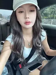BBi-0329 — 在 stripchat 直播的网络摄像头模特