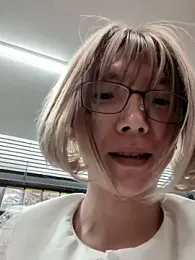 takusaki223 — 在 stripchat 直播的网络摄像头模特