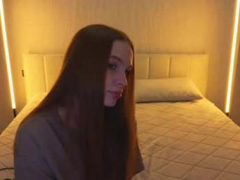rezurs — 在 chaturbate 直播的网络摄像头模特