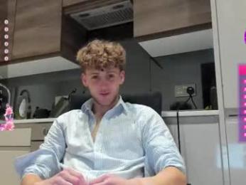 dominantalex182 — 在 chaturbate 直播的网络摄像头模特