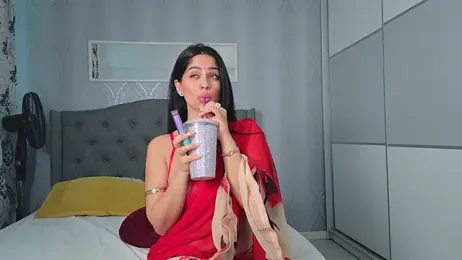 _adelle — 在 stripchat 直播的网络摄像头模特