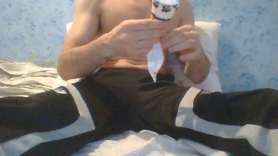 riky879 — 在 cam4 直播的网络摄像头模特
