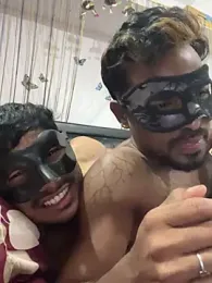 Hottie_Guy_hyd3 — 在 stripchat 直播的网络摄像头模特