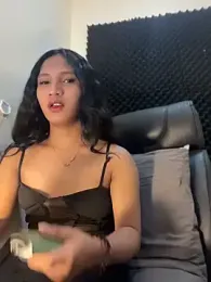 slutty_aki — Stripchat stream photo (Jun 2026)