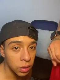 yoskingg — 在 stripchat 直播的网络摄像头模特