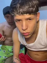 yoskingg — 在 stripchat 直播的网络摄像头模特