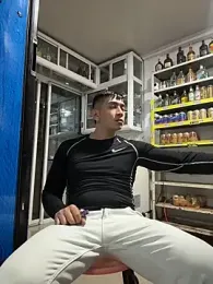 OliverWest04 — 在 stripchat 直播的网络摄像头模特