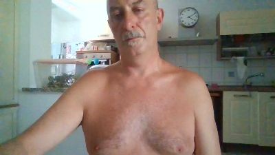 donzizzondio — 在 cam4 直播的网络摄像头模特