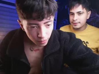 thiago_rockwell — 在 chaturbate 直播的网络摄像头模特
