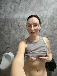 The_Snowwhitee — Stripchat stream photo (Mar 2026)