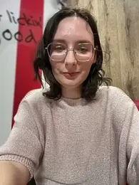 The_Snowwhitee — Stripchat stream photo (Mar 2026)