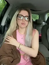 Holly-Glamour — Stripchat stream photo (Jun 2026)