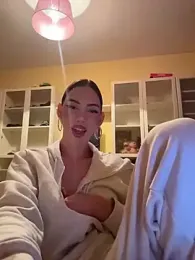 Carlita_cute — 在 stripchat 直播的网络摄像头模特