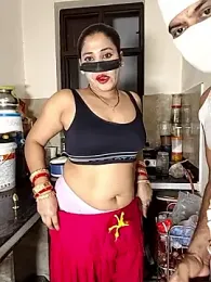 Heena-143 — Stripchat stream photo (Apr 2026)