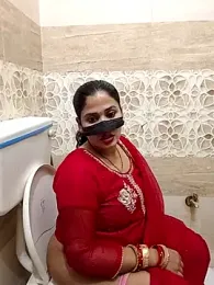 Heena-143 — Stripchat stream photo (Apr 2026)