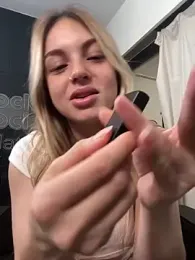 Elnonoykeila77 — Stripchat stream photo (May 2026)