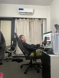 Elnonoykeila77 — Stripchat stream photo (May 2026)