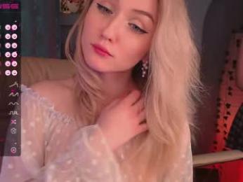 angel_with_flowers — Chaturbate stream photo (Feb 2024)