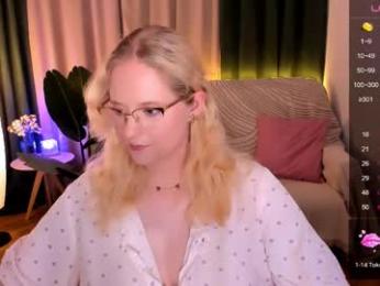 sheslinki — Chaturbate profile photo