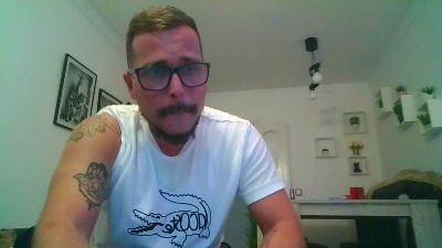 Jeffhubard — 在 cam4 直播的网络摄像头模特