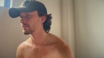 MCKLISTER69 — 在 cam4 直播的网络摄像头模特