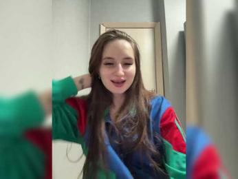 SweetKira — Bongacams stream photo (Mar 2026)