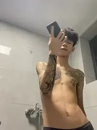 paofu-001 — 在 stripchat 直播的网络摄像头模特