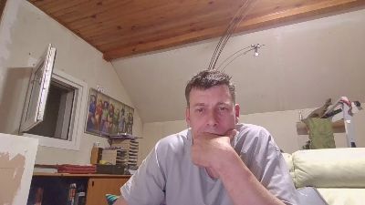 a_moure — Cam4 stream photo (Jul 2026)